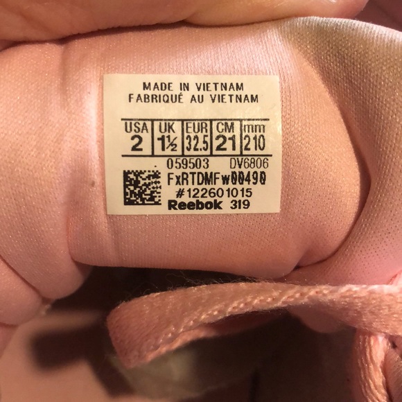 🥰🌸 Adorable Pink Reebok’s 🌸🥰 - Picture 6 of 6